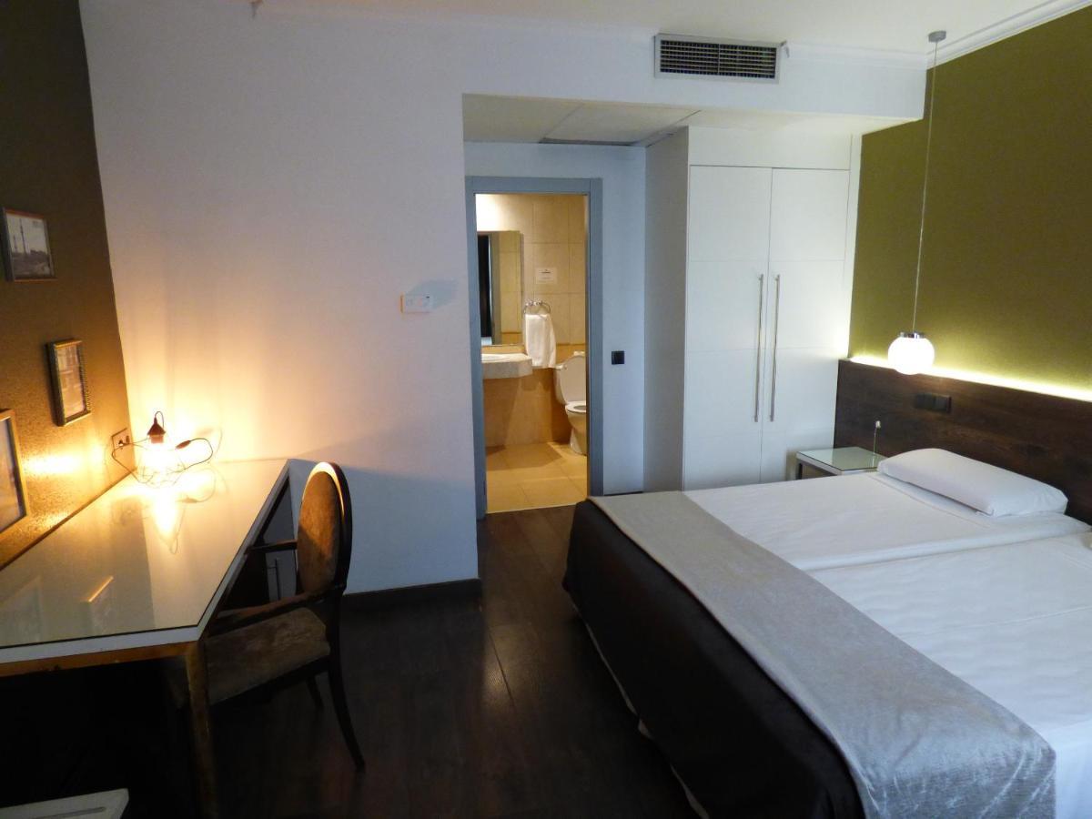Moderno Hotel Barcelona Exterior photo