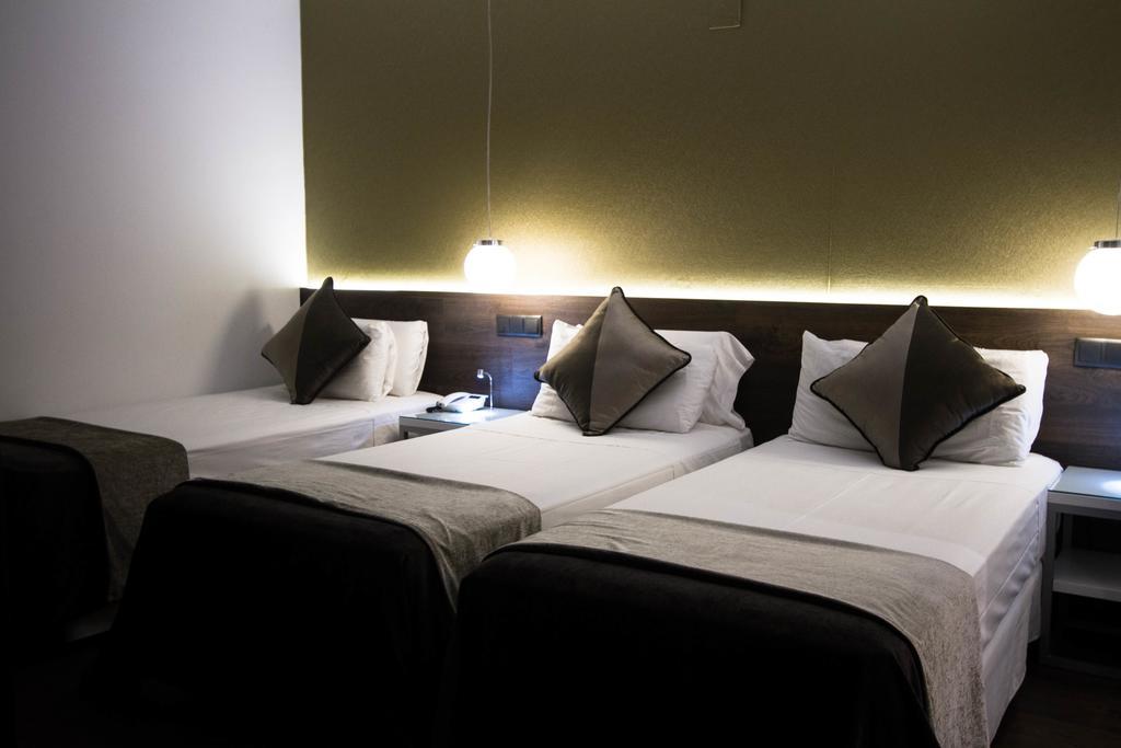 Moderno Hotel Barcelona Exterior photo