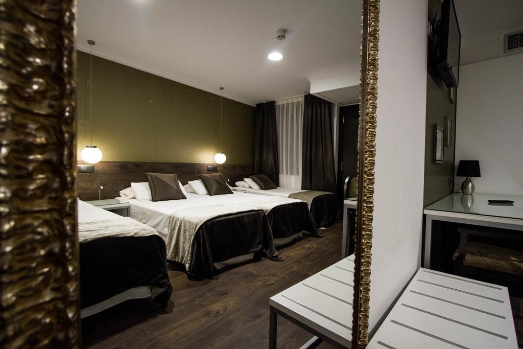 Moderno Hotel Barcelona Exterior photo