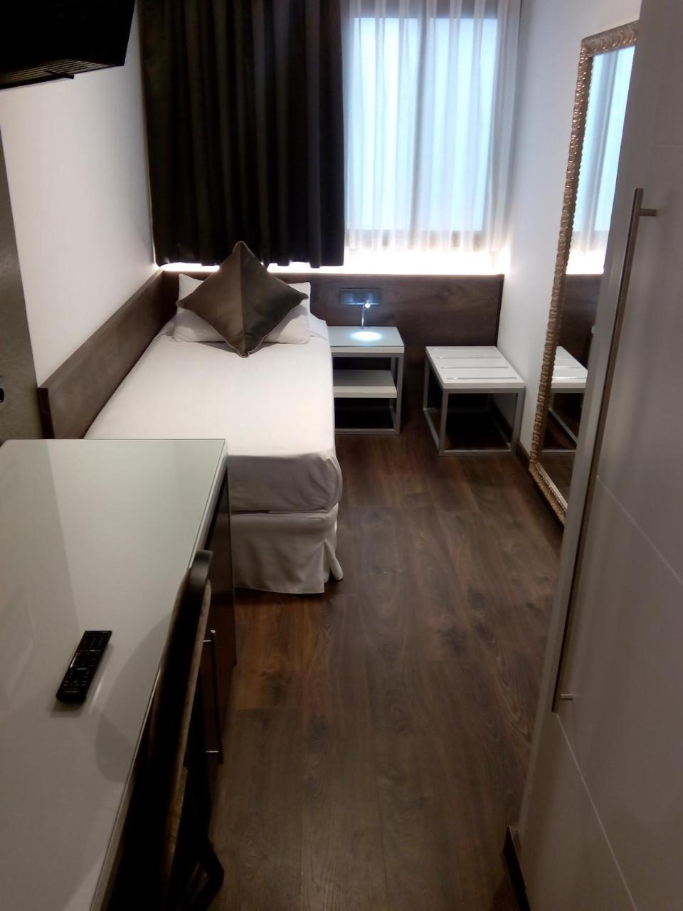 Moderno Hotel Barcelona Exterior photo